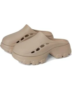 Hunter Bryce | Sandals